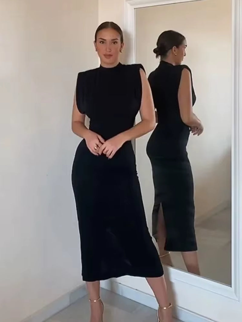 Effortless Elegance: the Black Slim Midi Dress